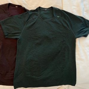 Mens Lululemon Shirt SZ L